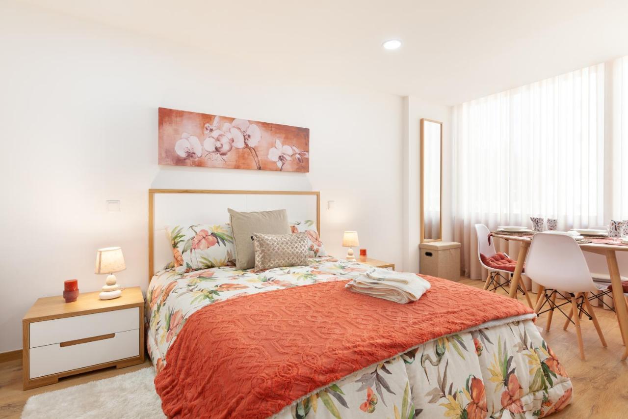 Apartment Avenida 1,2 E 3 *